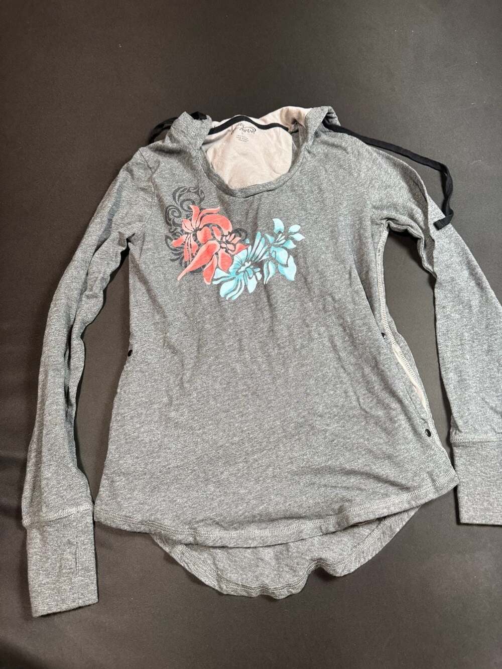 Crazy Shirts Women's Pua Nalu Harmony Heather Gray Long Sleeve Hooded Tee